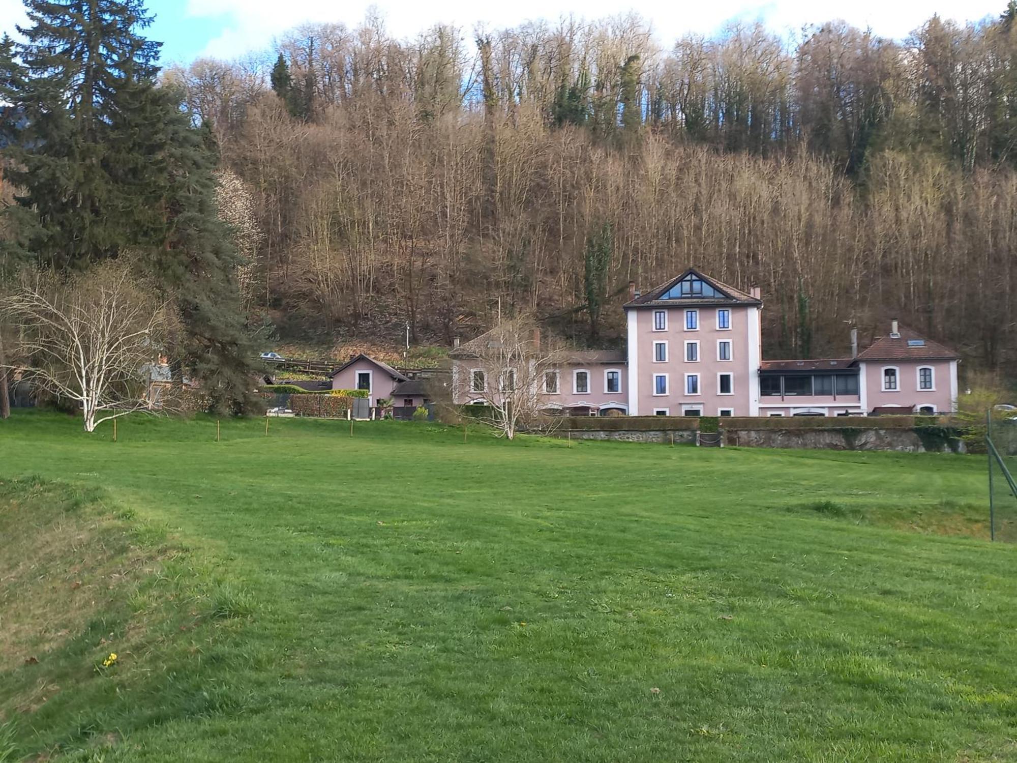 Residence Du Parc Saint-Martin-d'Uriage Exterior photo